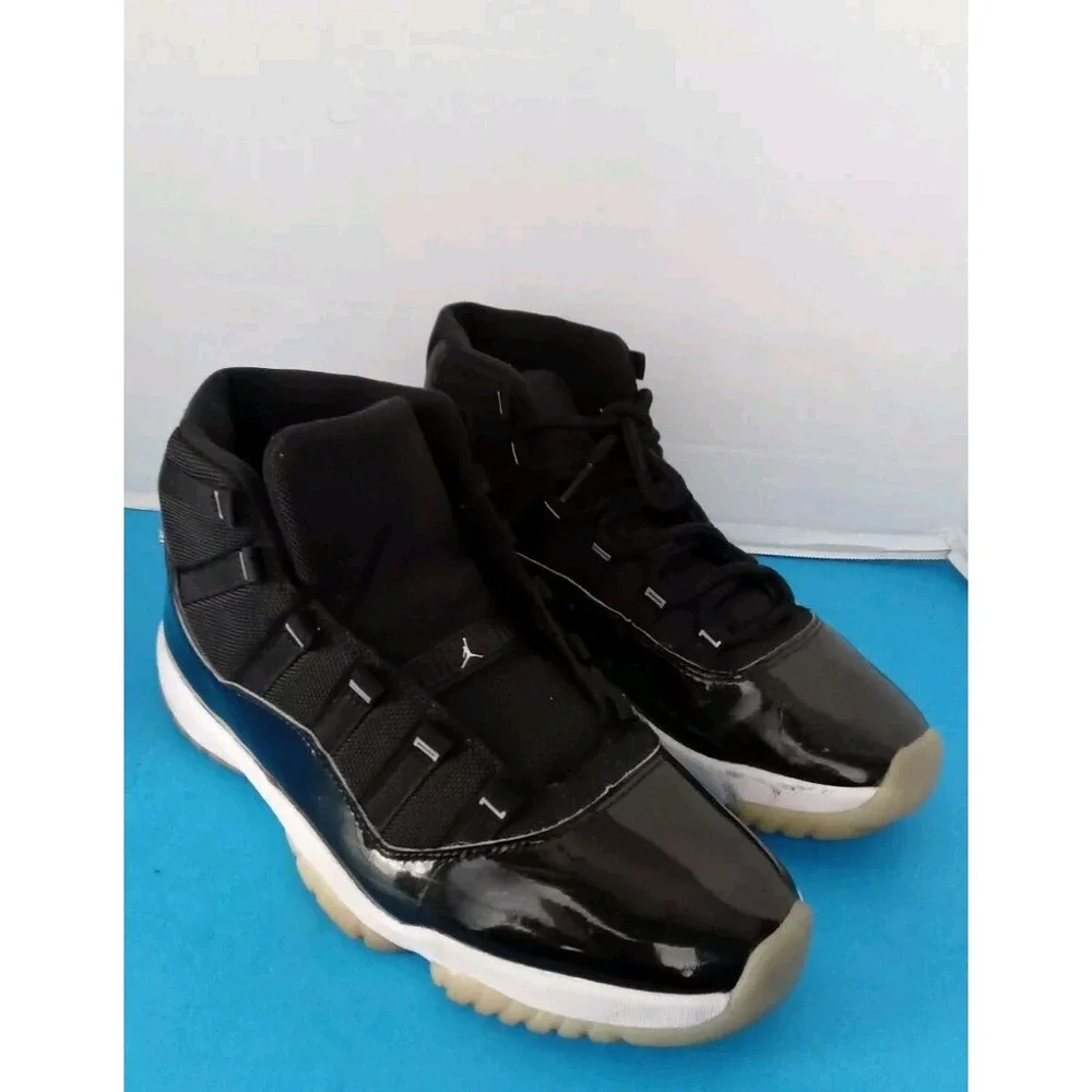 Size 12 - Jordan 11‎ Retro High Jubilee / 25th Anniversary, Missing One Lace